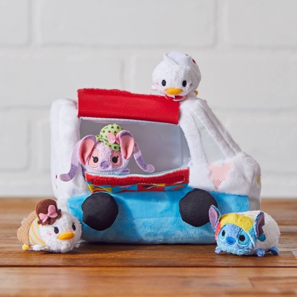 Retired Disney Tsum Tsum Donald Duck Ice Cream Truck Set